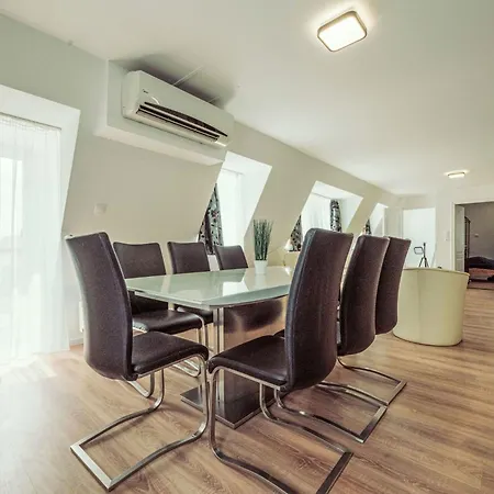 Apartmán Caesar Mit Terrasse- Nahe Dem Balaton By Interhome Siófok