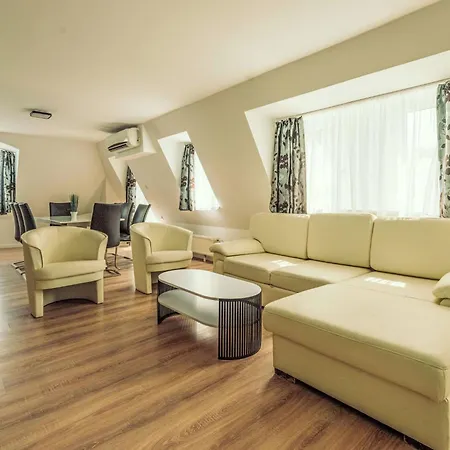 Caesar Mit Terrasse- Nahe Dem Balaton By Interhome Apartmán Siófok