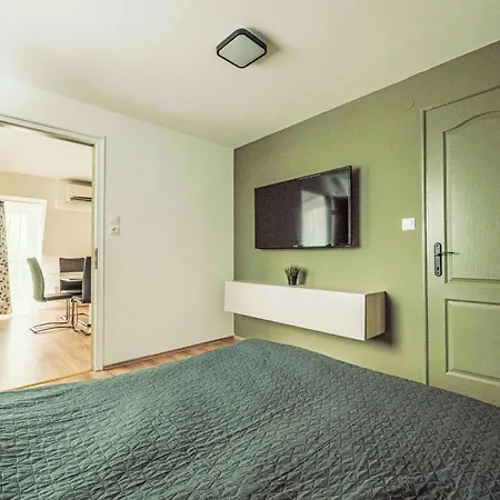 Apartmán Caesar Mit Terrasse- Nahe Dem Balaton By Interhome