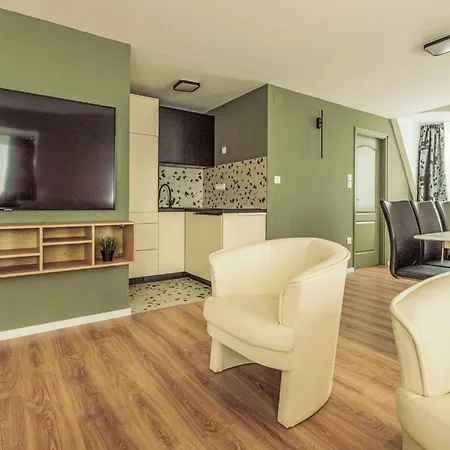Caesar Mit Terrasse- Nahe Dem Balaton By Interhome *