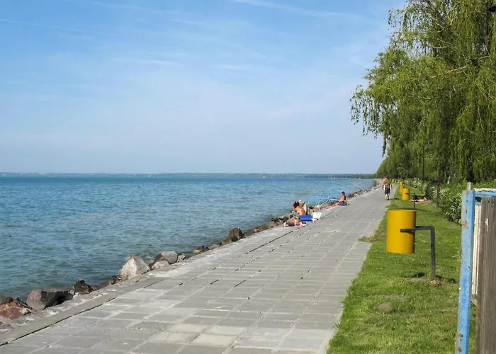 Caesar Mit Terrasse- Nahe Dem Balaton By Interhome アパート シオーフォク